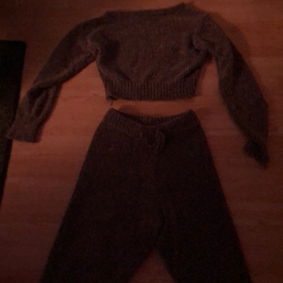 Matching set - Picture 3 of 3